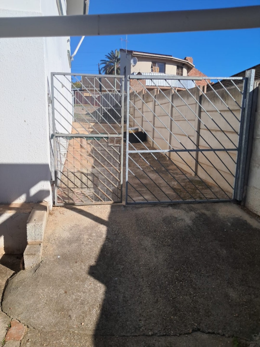 3 Bedroom Property for Sale in Heuwelkruin Eastern Cape